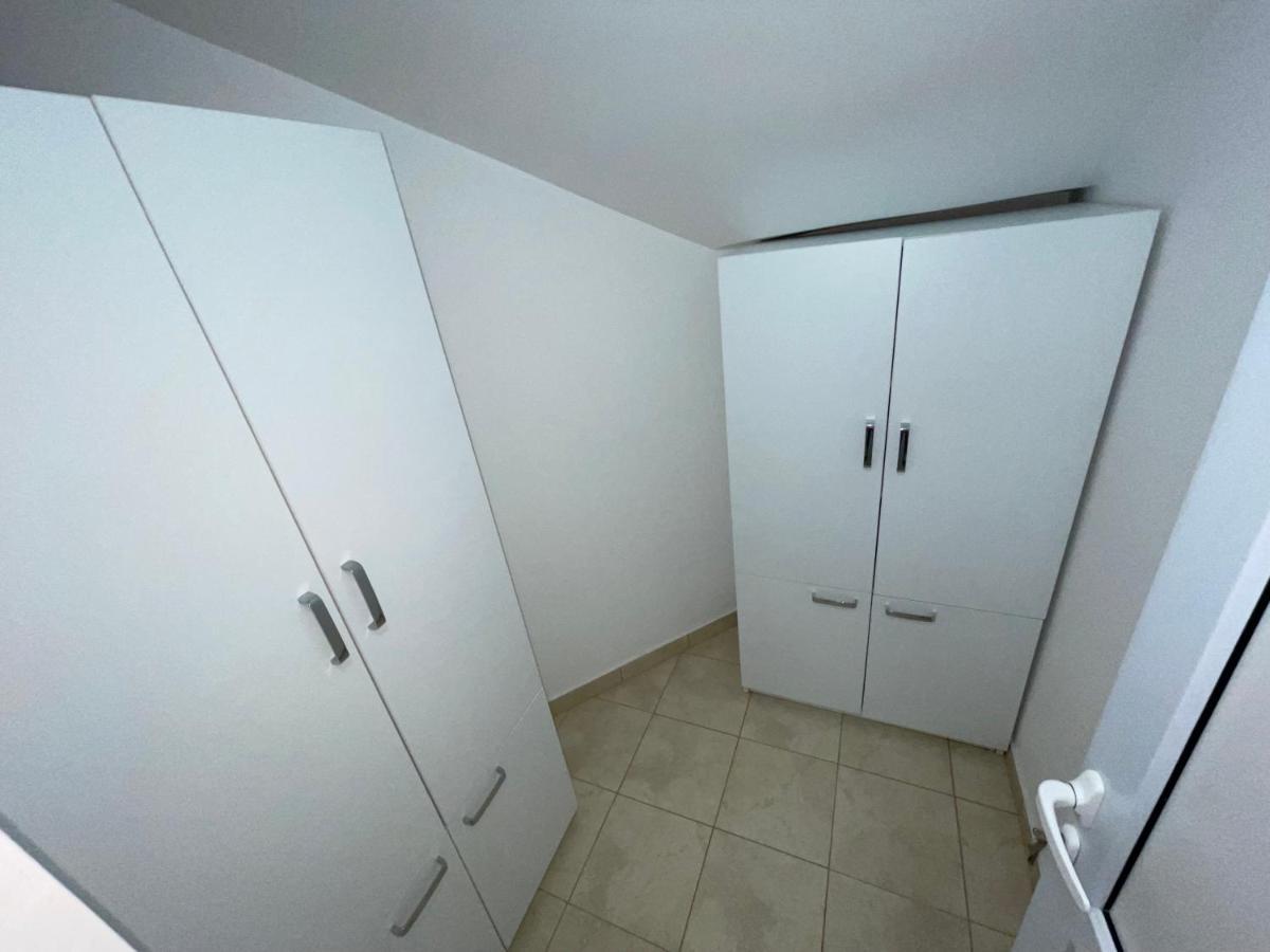 Apartment Susanj Bar Bagian luar foto